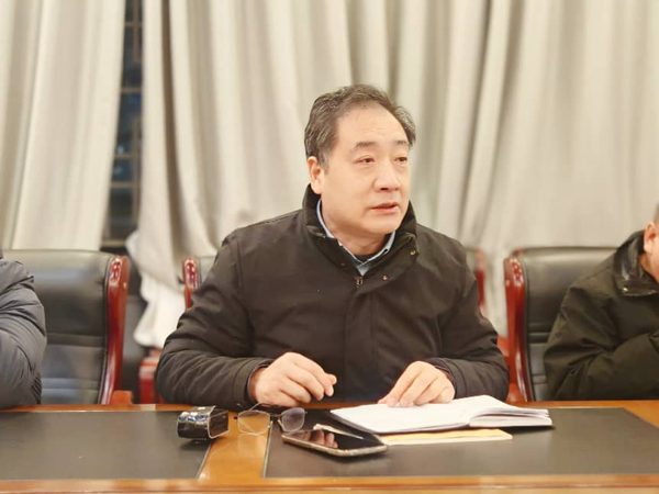 七初东校区校长王海勤进行指导讲话 七初东校区校长王海勤进行指导讲话